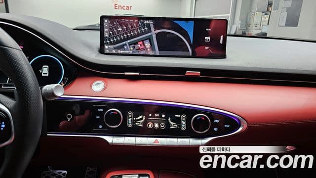 Genesis GV70 2022 — ფოტო 19/20