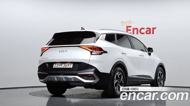 Kia Sportage 2022 — ფოტო 2/20