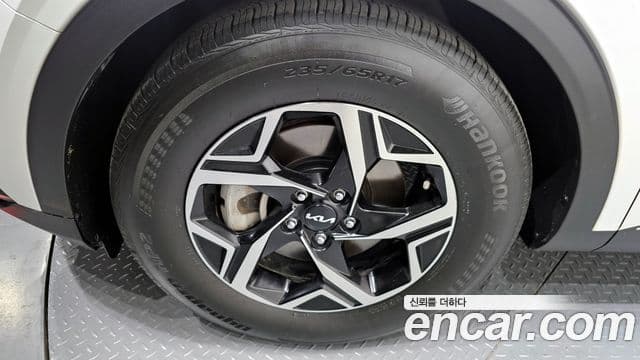 Kia Sportage 2022 — ფოტო 5/20