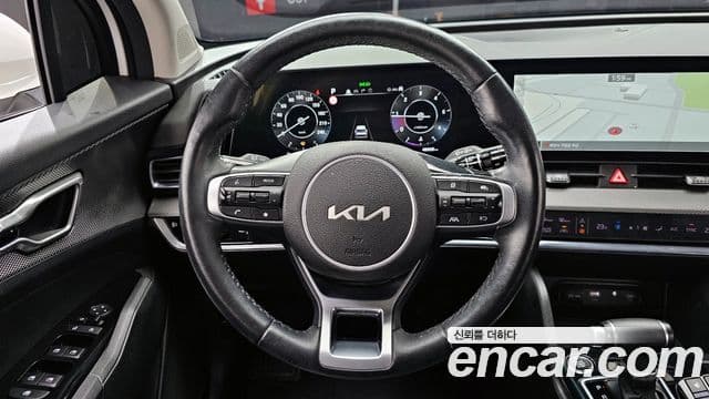 Kia Sportage 2022 — ფოტო 13/20