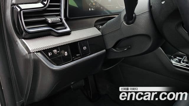 Kia Sportage 2022 — ფოტო 17/20