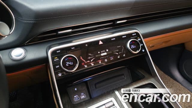 Genesis GV80 2020 — ფოტო 17/20