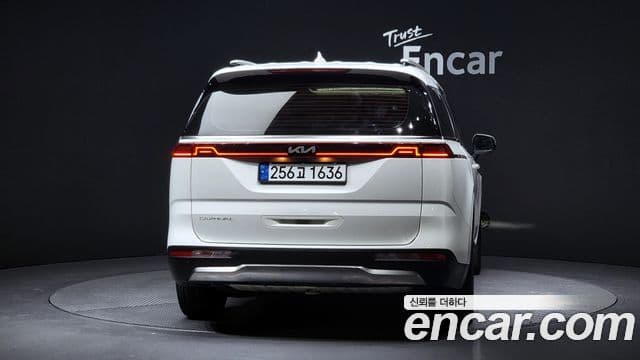 Kia Carnival 2022 — Photo 10/20