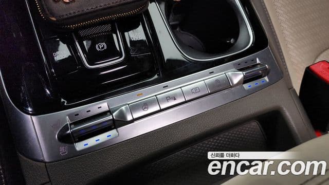Kia Carnival 2022 — Photo 11/20