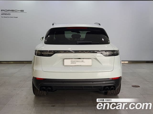 Porsche Cayenne 2023 — Photo 14/20