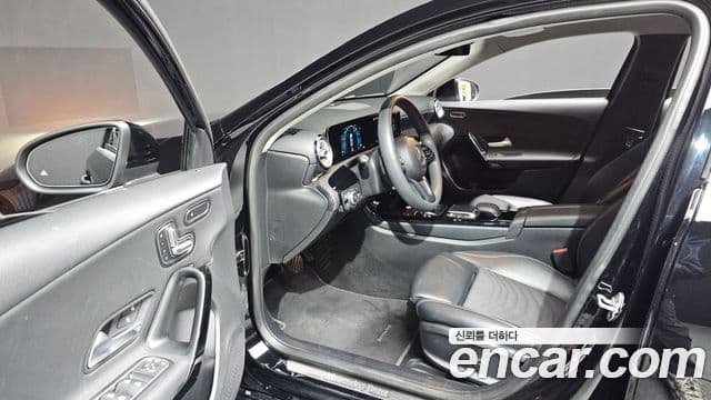 Mercedes-Benz A-Class 2020 — Şəkil 10/20