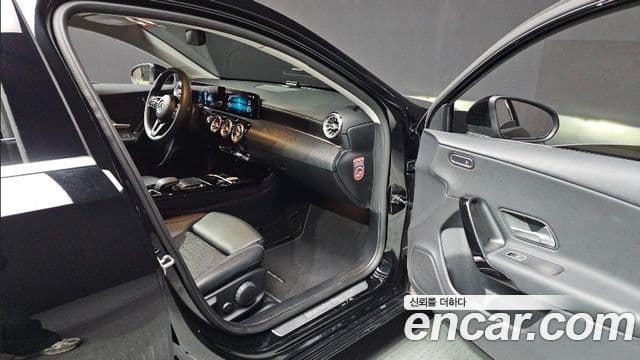 Mercedes-Benz A-Class 2020 — ფოტო 11/20