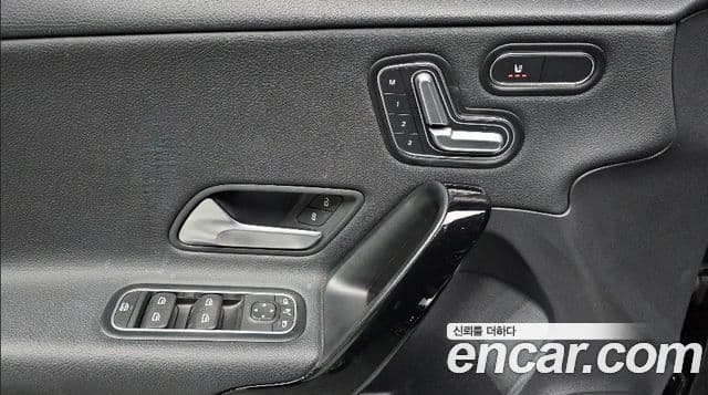 Mercedes-Benz A-Class 2020 — ფოტო 18/20