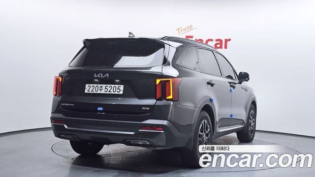 Kia Sorento 2023 — Şəkil 2/20