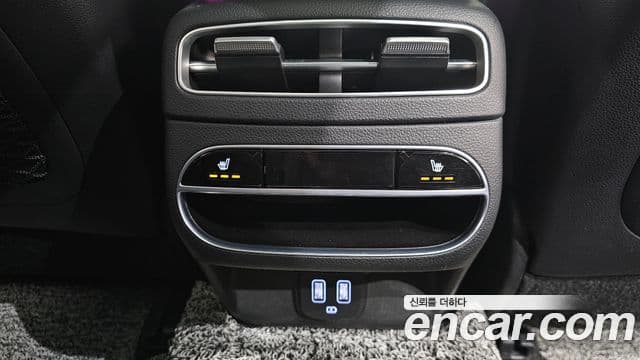 Genesis GV70 2022 — ფოტო 18/20