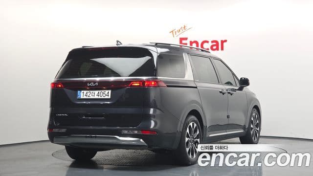 Kia Carnival 2021 — ფოტო 2/20