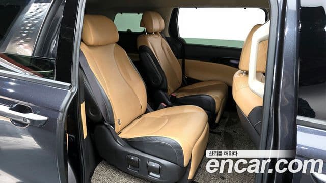 Kia Carnival 2021 — Şəkil 12/20