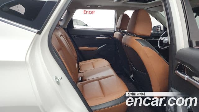 Kia Seltos 2022 — Şəkil 12/20