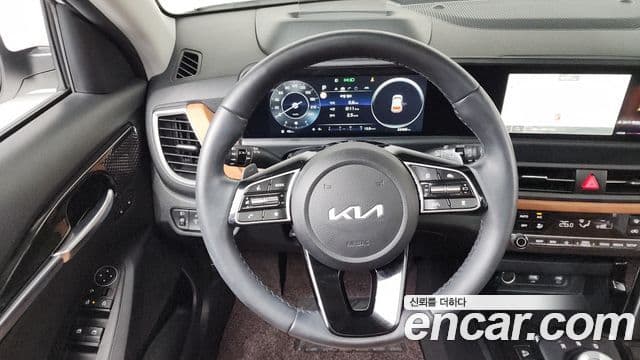 Kia Seltos 2022 — Şəkil 13/20