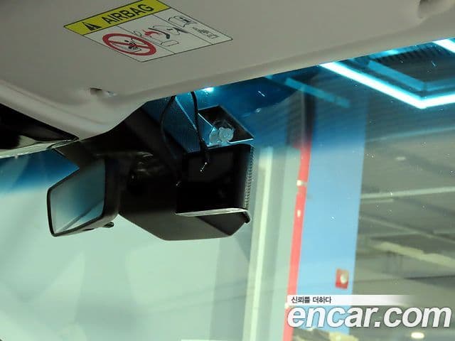 Hyundai Staria 2022 — ფოტო 13/20
