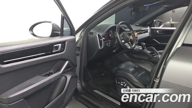 Porsche Cayenne 2020 — Şəkil 10/20