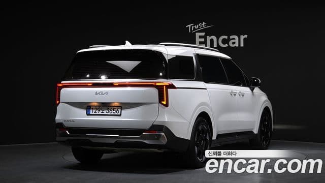Kia Carnival 2024 — Şəkil 2/20