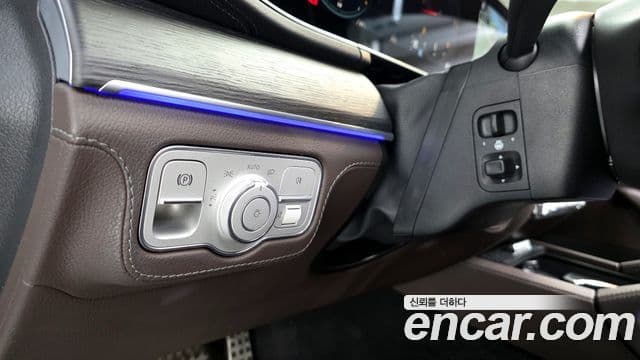 Mercedes-Benz GLS-Class 2022 — ფოტო 19/20