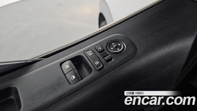 Hyundai Staria 2022 — Şəkil 17/20