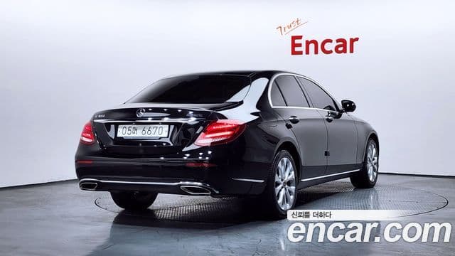 Mercedes-Benz E-Class 2018 — Şəkil 2/20