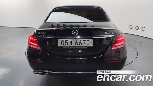 Mercedes-Benz E-Class 2018 — Şəkil 4/20