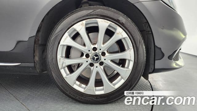 Mercedes-Benz E-Class 2018 — Şəkil 5/20