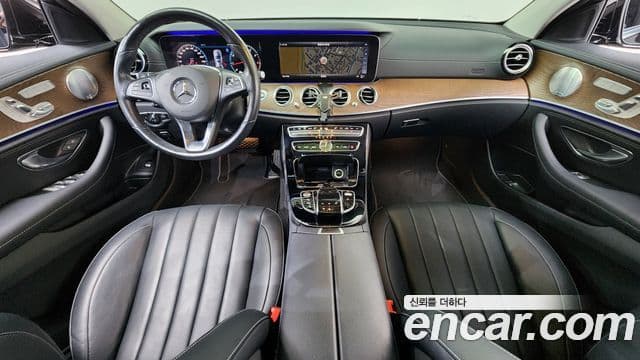 Mercedes-Benz E-Class 2018 — Şəkil 7/20