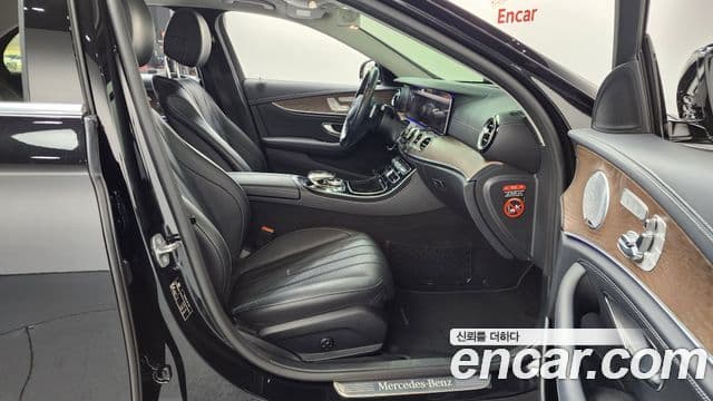 Mercedes-Benz E-Class 2018 — Şəkil 11/20