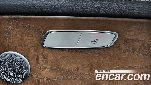 Mercedes-Benz E-Class 2018 — Şəkil 19/20
