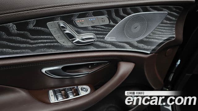 Mercedes-Benz CLS-Class 2020 — Фото 19/20