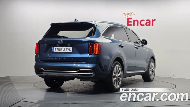 Kia Sorento 2021 — ფოტო 2/20