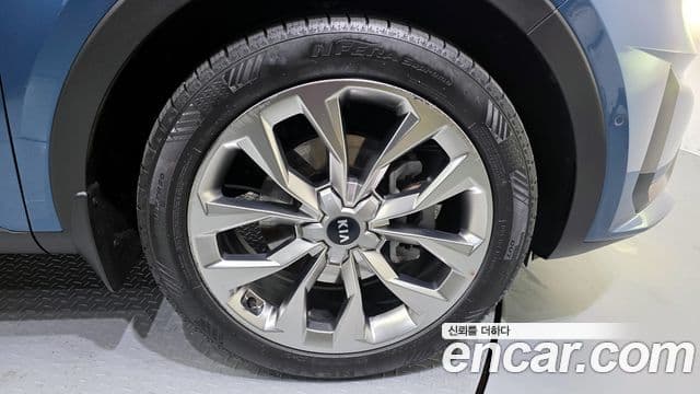 Kia Sorento 2021 — ფოტო 5/20