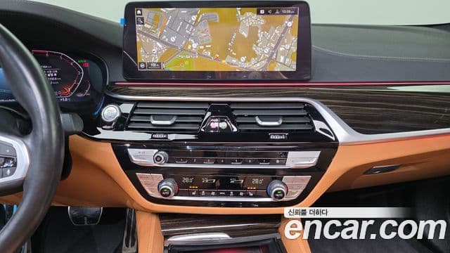 BMW 5 Series 2022 — Фото 15/20