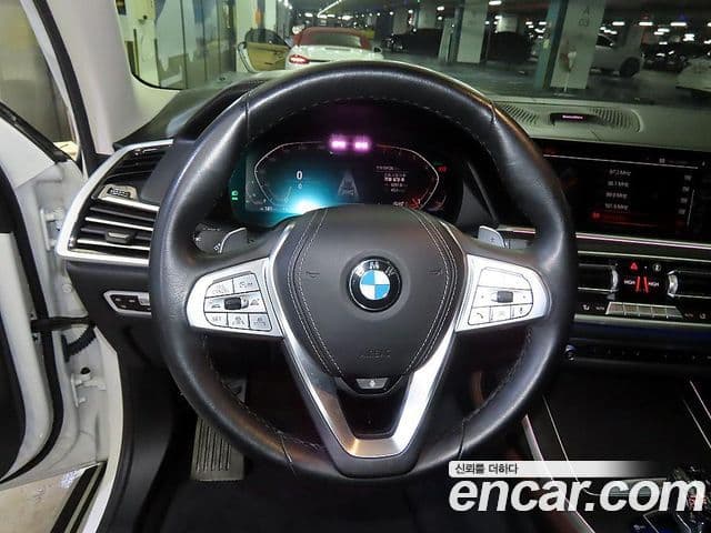 BMW X7 2021 — ფოტო 6/20