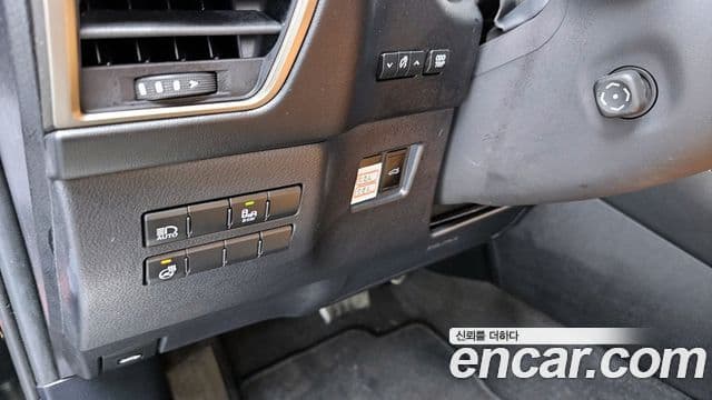 Lexus NX300h 2020 — ფოტო 15/20