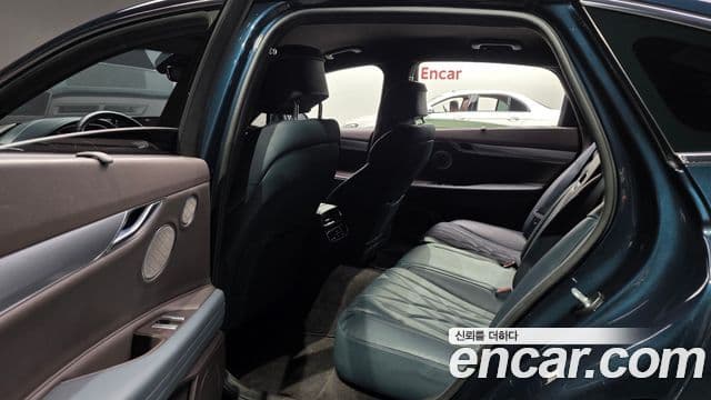 Genesis Electrified G80 2020 — Şəkil 12/20