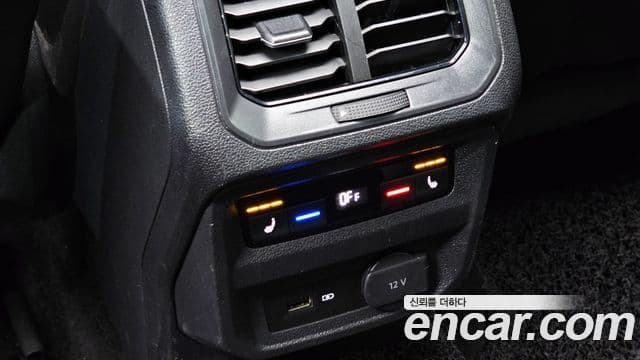 Volkswagen Tiguan 2018 — ფოტო 19/20