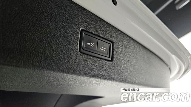 Volkswagen Tiguan 2018 — ფოტო 20/20