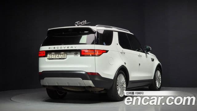 Land Rover Discovery 5 2019 — ფოტო 2/20