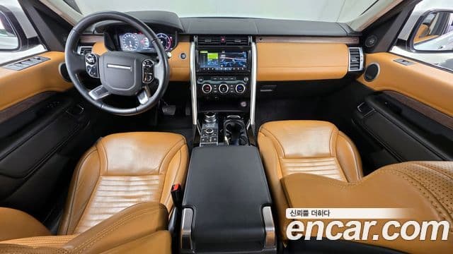 Land Rover Discovery 5 2019 — ფოტო 3/20