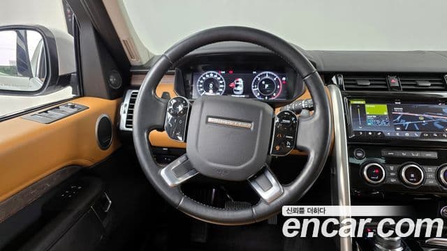 Land Rover Discovery 5 2019 — ფოტო 18/20