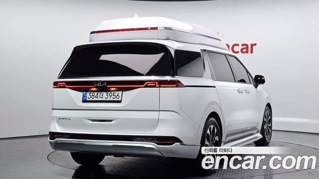 Kia Carnival 2023 — Фото 2/20