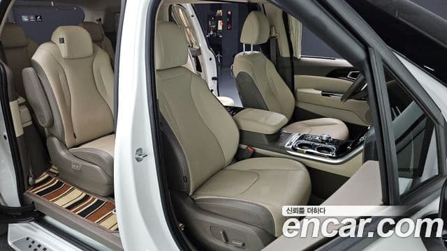 Kia Carnival 2023 — Фото 10/20