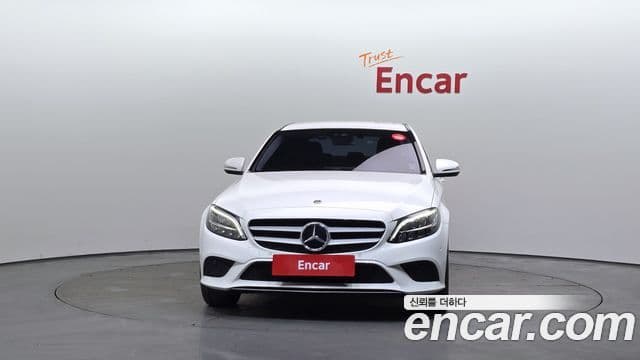 Mercedes-Benz C-Class 2019 — ფოტო 3/20