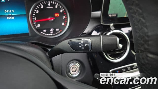 Mercedes-Benz C-Class 2019 — ფოტო 9/20