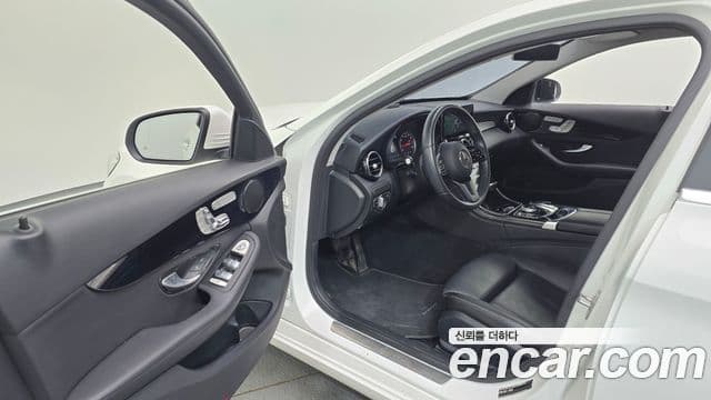 Mercedes-Benz C-Class 2019 — ფოტო 10/20