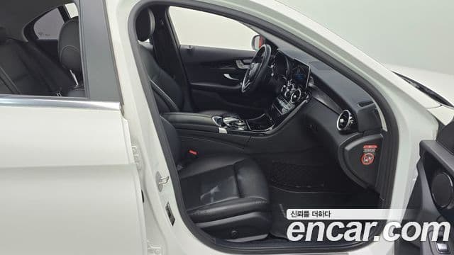 Mercedes-Benz C-Class 2019 — ფოტო 11/20