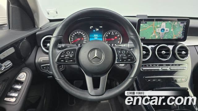 Mercedes-Benz C-Class 2019 — ფოტო 13/20
