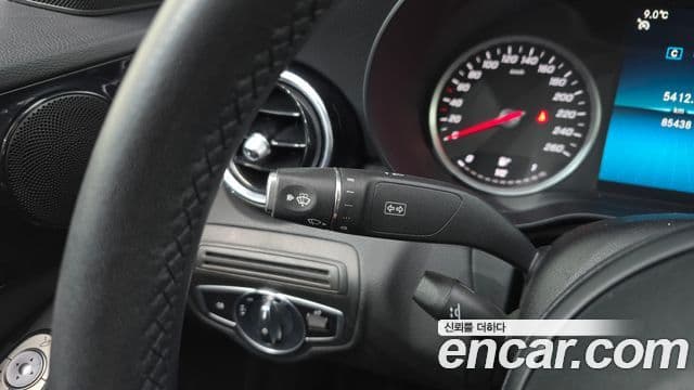 Mercedes-Benz C-Class 2019 — ფოტო 18/20
