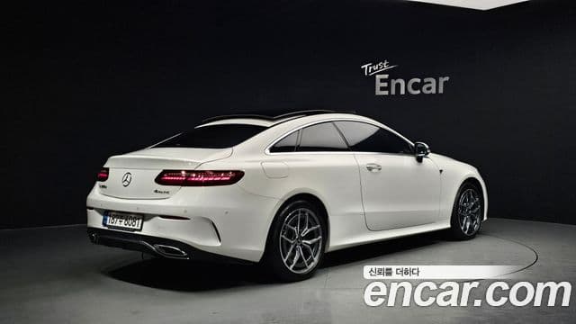 Mercedes-Benz E-Class 2022 — Фото 2/20
